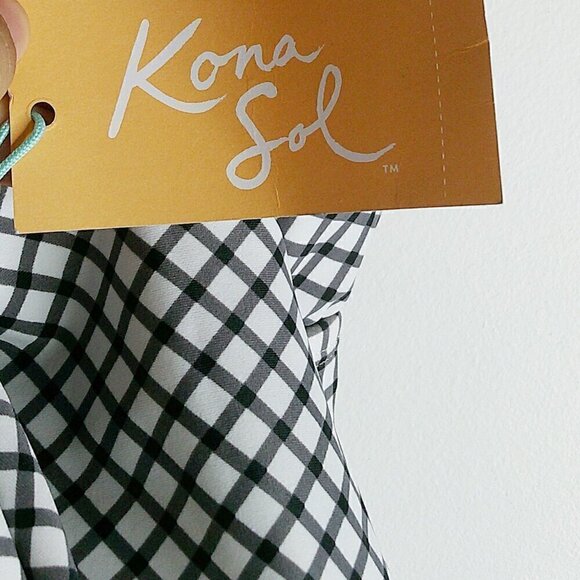 Kona Sol - Black / White Plaid Swimsuit Top - Size XL - Picture 2 of 5